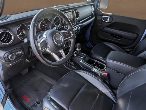 Used 2022 Jeep Wrangler Unlimited Sahara w/ Cold Weather Group image 10