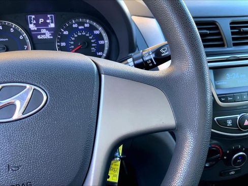 Used 2015 Hyundai Accent GLS image 23