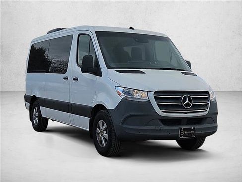 Used 2022 Mercedes-Benz Sprinter 2500 image 3
