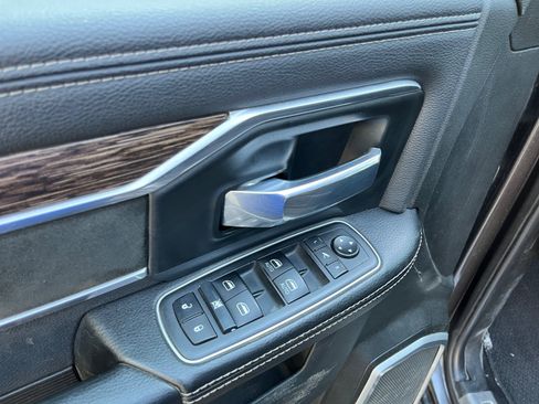 Used 2020 RAM 2500 Laramie AWD/4WD image 11