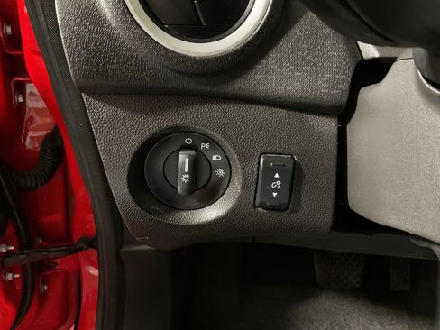 Used 2015 Ford Fiesta SE FWD image 25