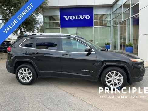 Used 2016 Jeep Cherokee Latitude FWD image 3