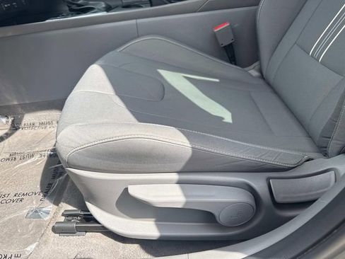 Used 2024 Hyundai Elantra SEL FWD image 23