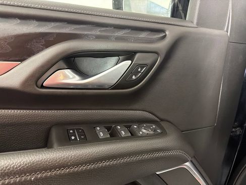 Used 2022 GMC Yukon Denali AWD/4WD image 9
