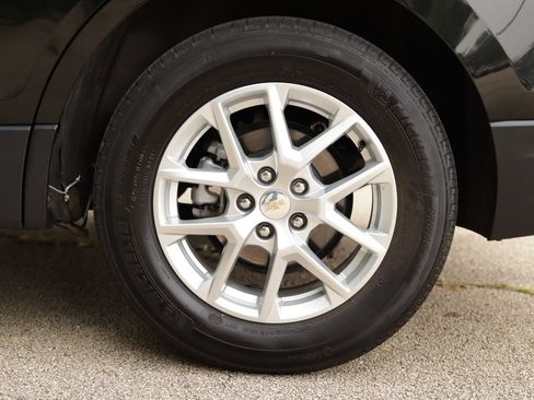 Used 2024 Chevrolet Equinox LT FWD image 34