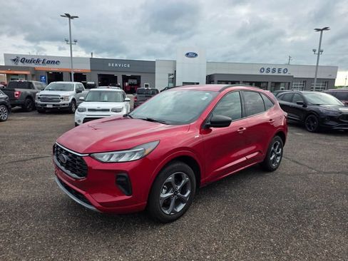 Used 2024 Ford Escape ST-Line w/ Tech Pack #1 AWD/4WD image 3