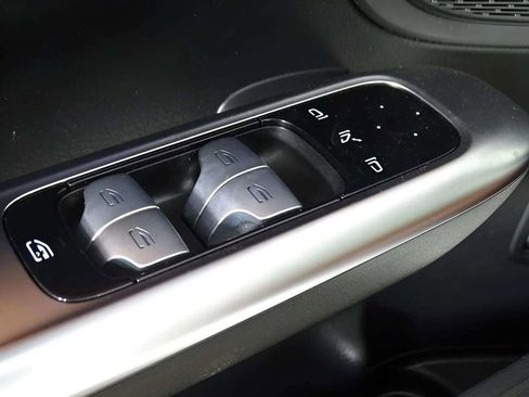 Used 2025 Mercedes-Benz C 300 4MATIC Sedan image 16