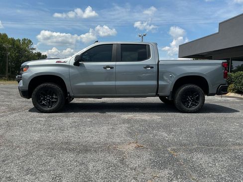 Used 2024 Chevrolet Silverado 1500 Custom Trail Boss AWD/4WD image 3