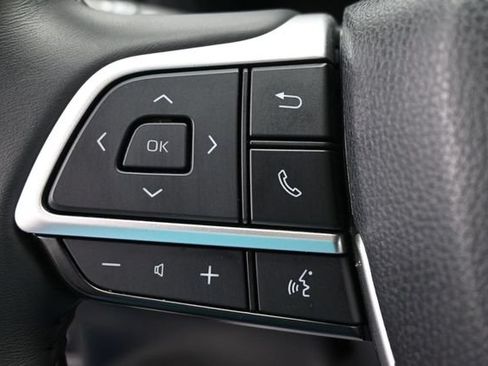 Used 2025 Toyota Grand Highlander AWD image 19