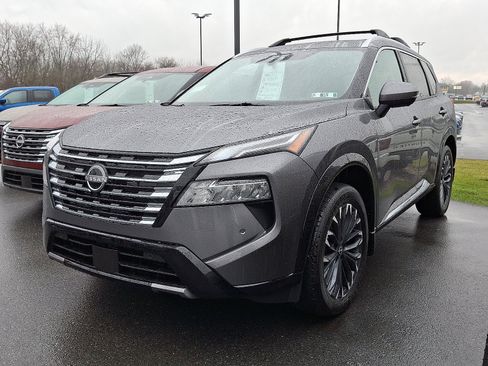 New 2026 Nissan Rogue Platinum image 3