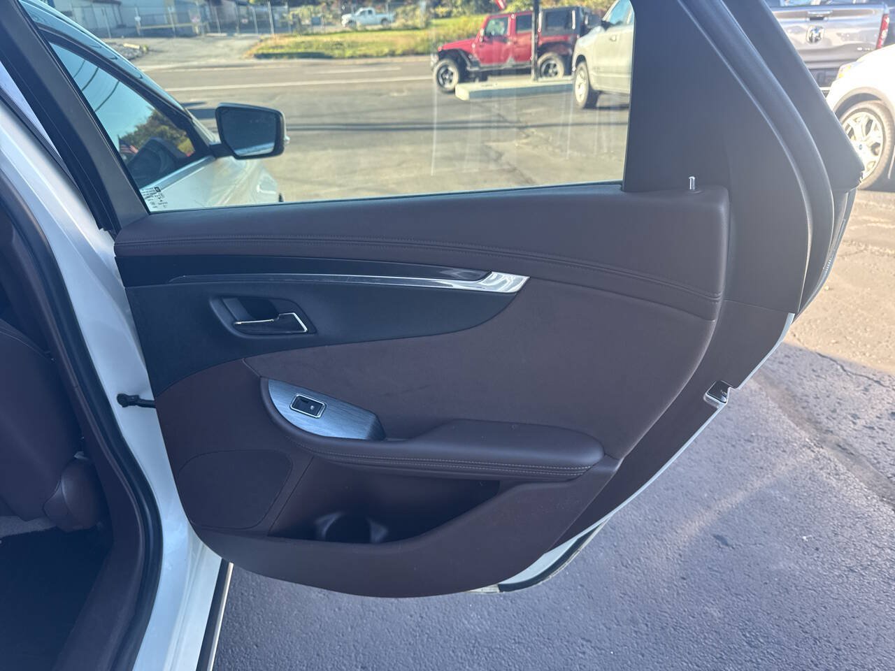 Used 2014 Chevrolet Impala LT w/ Premium Seating Package FWD image 22