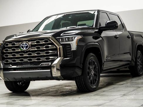 Used 2023 Toyota Tundra Platinum image 8