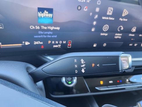 Used 2025 Buick Envision Preferred image 15