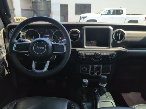 Used 2023 Jeep Wrangler Unlimited Sahara AWD/4WD image 10