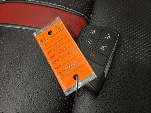 Used 2025 Chevrolet Traverse RS image 47