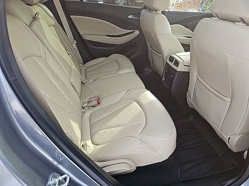 Used 2020 Buick Envision Essence image 24