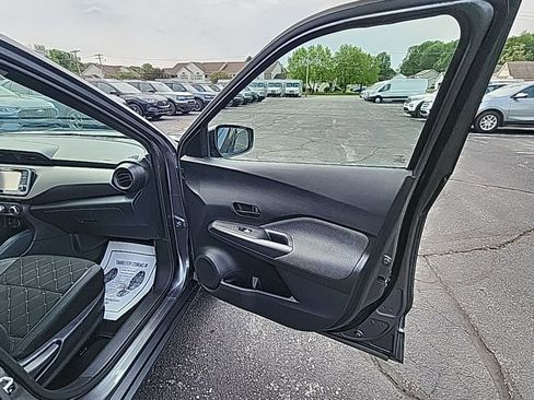 Used 2019 Nissan Kicks S FWD image 15