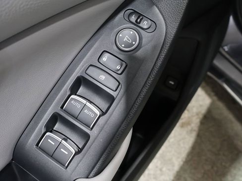 Used 2018 Honda Accord Touring image 14