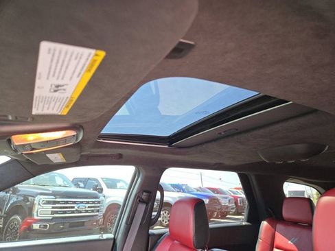 Used 2022 Dodge Durango R/T AWD/4WD image 9