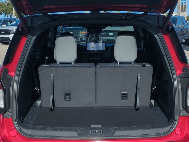 New 2026 Ford Explorer ST-Line w/ ST-Line Street Pack RWD image 13