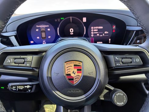 New 2026 Porsche Macan 4 Electric image 32