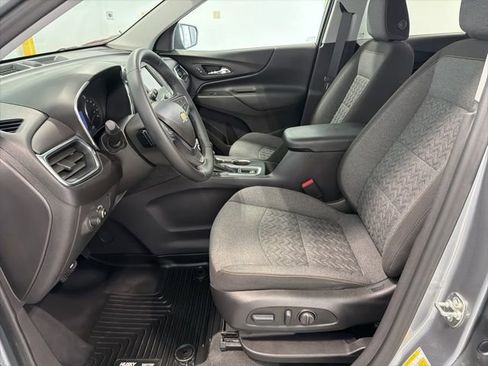 Used 2024 Chevrolet Equinox LT FWD image 9