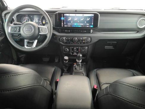 Used 2024 Jeep Wrangler High Altitude image 3