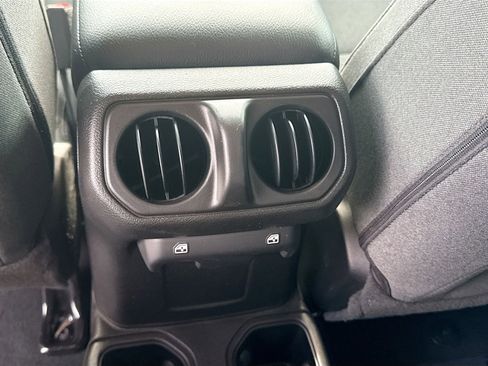 Used 2024 Jeep Wrangler Unlimited Sport AWD/4WD image 18
