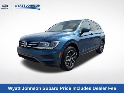 Used 2019 Volkswagen Tiguan SE w/ Panoramic Sunroof Package