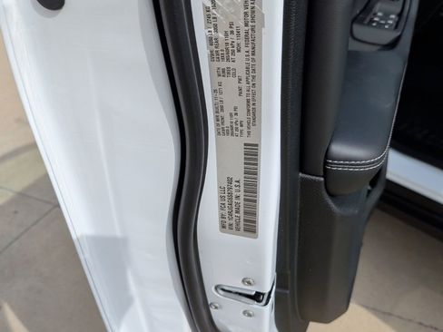 New 2025 Jeep Grand Cherokee Altitude image 46