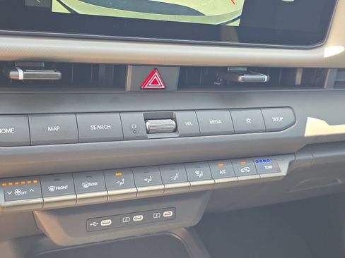 New 2027 Kia Seltos S FWD image 24