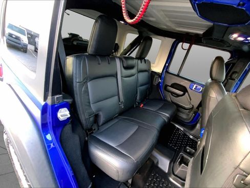 Used 2019 Jeep Wrangler Unlimited Sport S AWD/4WD image 17