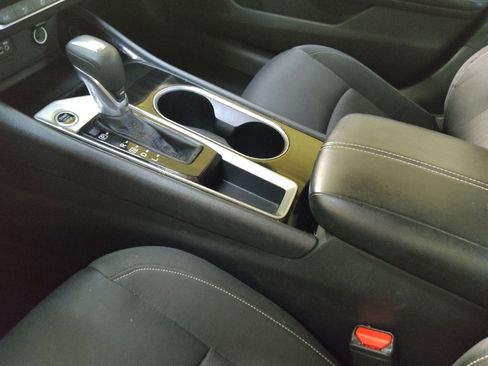 Used 2024 Nissan Altima 2.5 SV image 26