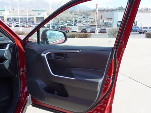 Certified 2025 Toyota RAV4 LE image 22