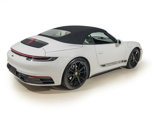 Used 2022 Porsche 911 Carrera image 18