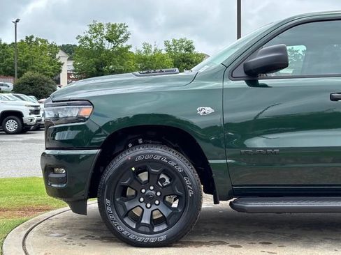 New 2026 RAM 1500 Express AWD/4WD image 12