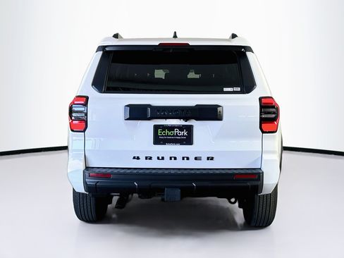 Used 2026 Toyota 4Runner SR5 AWD/4WD image 7