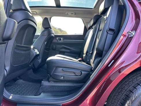 Used 2025 Kia Sorento S w/ Panoramic Sunroof Package image 20