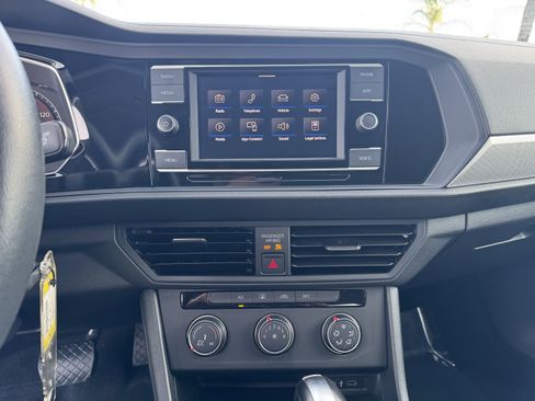 Used 2020 Volkswagen Jetta S image 23