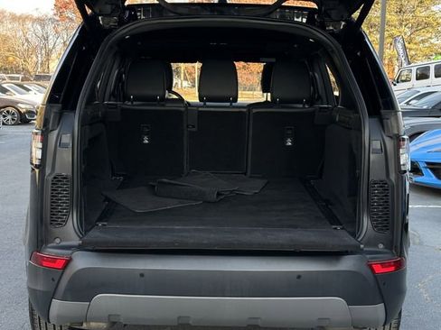 Used 2019 Land Rover Discovery SE image 35