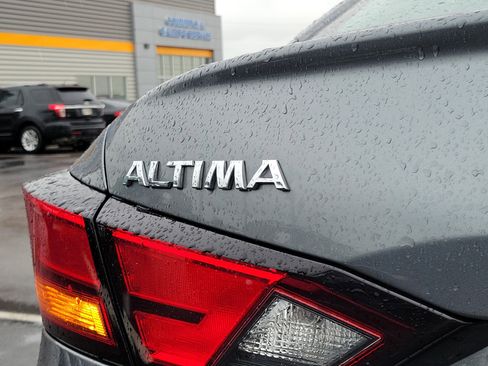 Certified 2020 Nissan Altima 2.5 SR w/ Premium Package FWD image 6