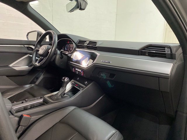 Used 2024 Audi Q3 2.0T Premium w/ Convenience Package AWD/4WD image 24