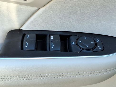 Used 2023 Buick Envision Avenir AWD/4WD image 26