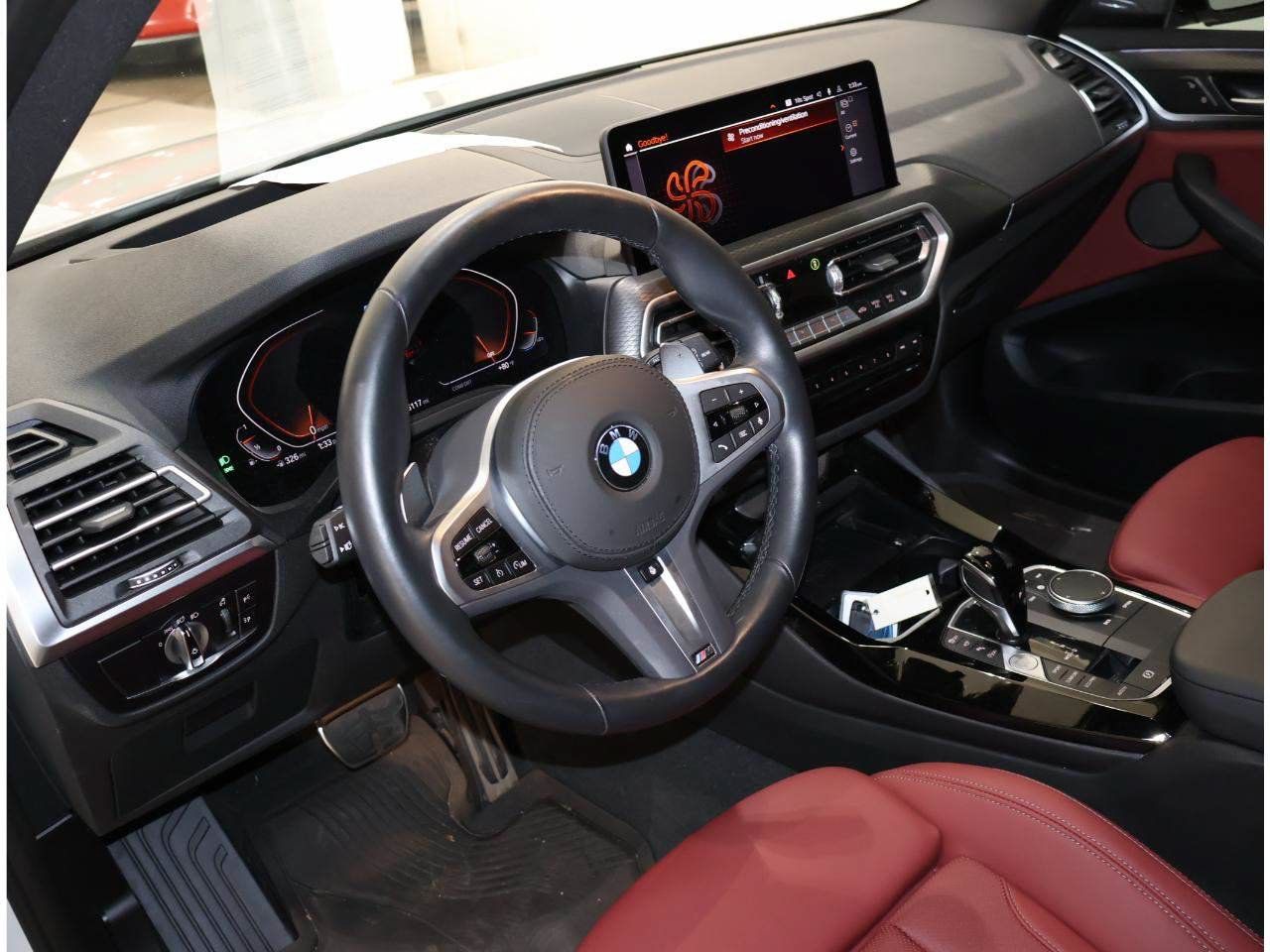 Used 2024 BMW X3 sDrive30i w/ Premium Package RWD image 10