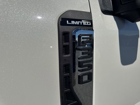 Used 2024 Ford F350 Limited w/ FX4 Off-Road Package image 40