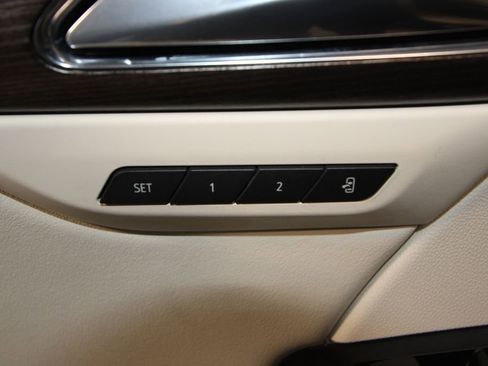 Used 2023 Buick Envision Avenir AWD/4WD image 10