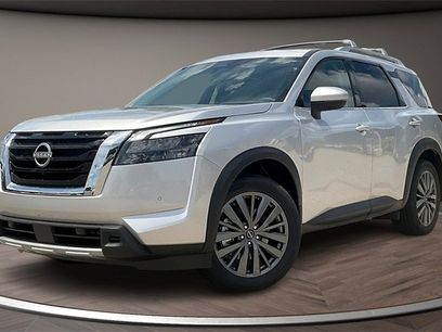 New 2025 Nissan Pathfinder SL w/ SL Premium Package