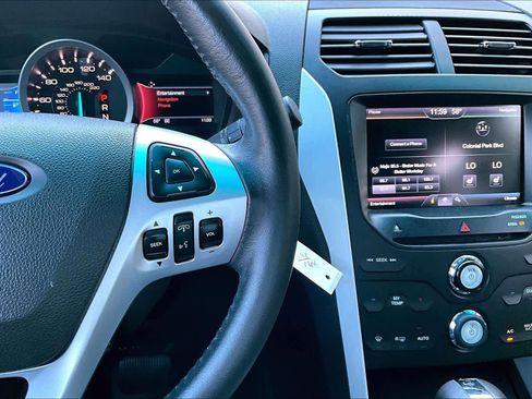 Used 2014 Ford Explorer XLT w/ Equipment Group 202A image 25