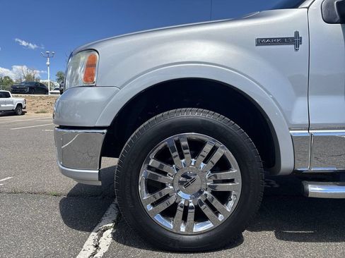Used 2007 Lincoln Mark LT 4x4 image 36