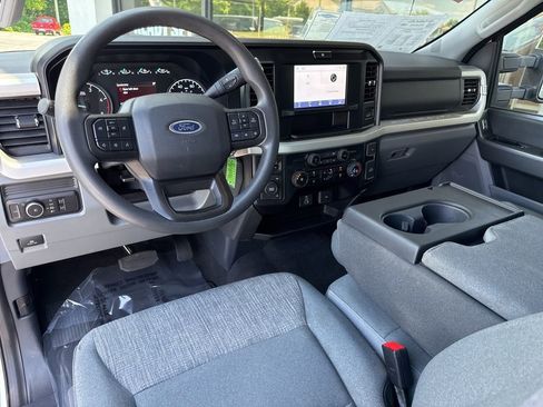 Used 2025 Ford F250 XLT AWD/4WD image 18